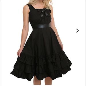 Hot topic ruffle dress